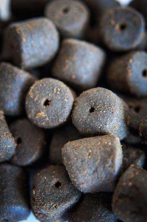 Drilled Halibut Carp Pellets 20mm - Image 2