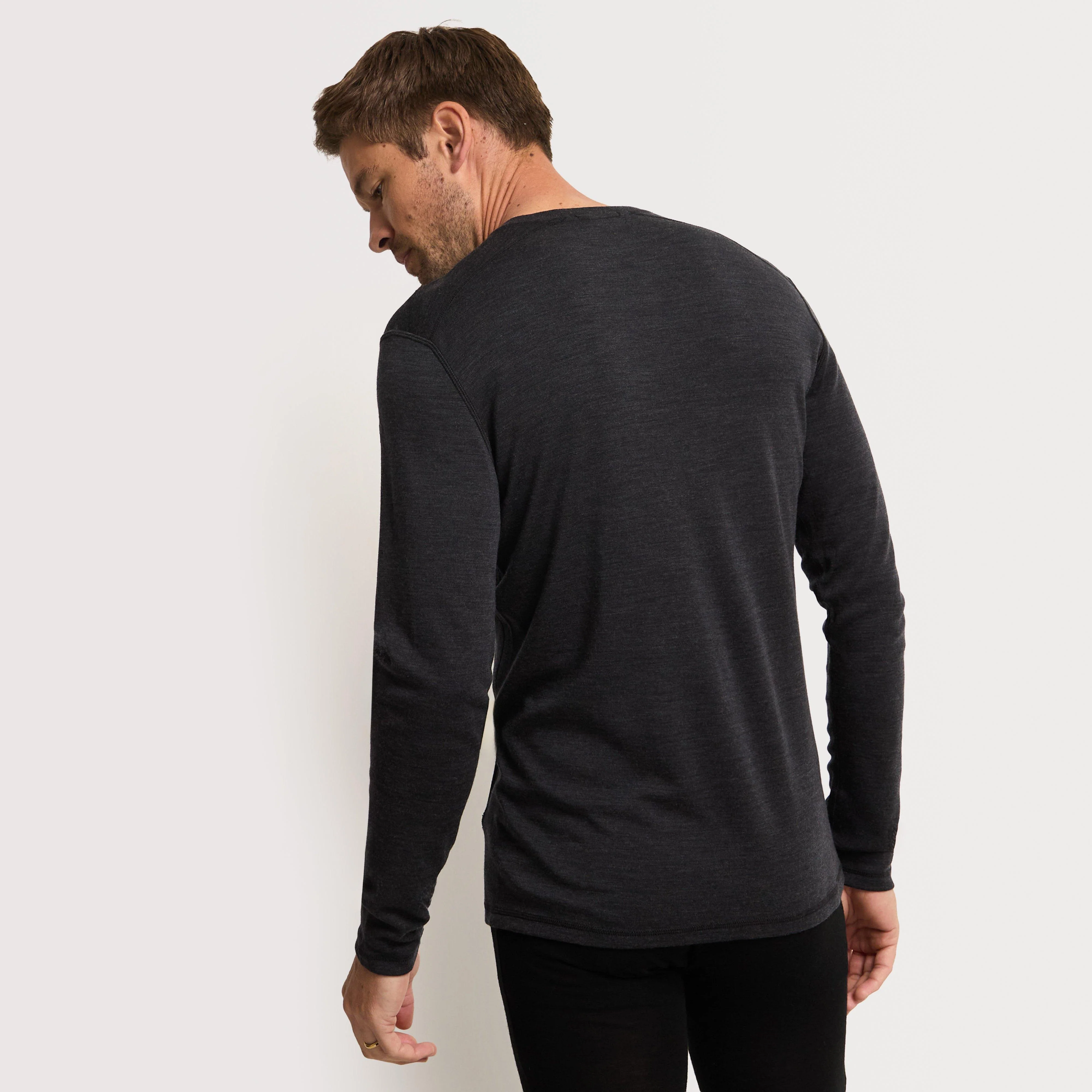Men's Classic All-Season Merino Base Layer Top - Image 4